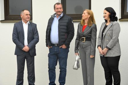 Otvoritev prenovljenih prostorov obcinske uprave Obcina Mirna Pec (17)
